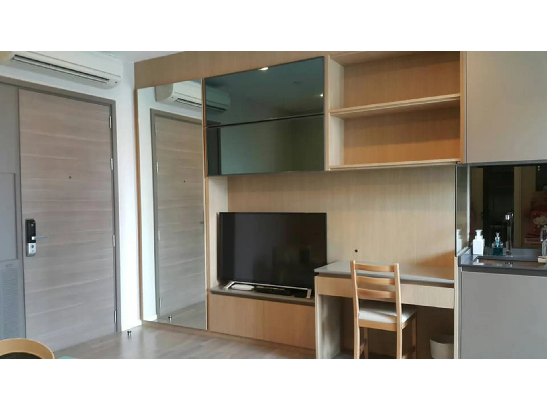 Property photos for The Room Sukhumvit 69