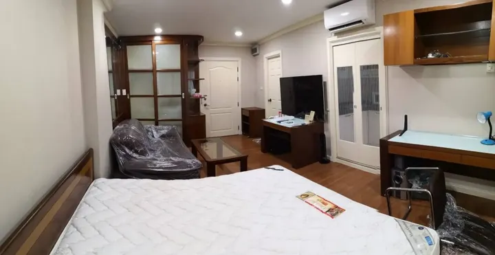 Property photos for Lumpini Suite Sukhumvit 41