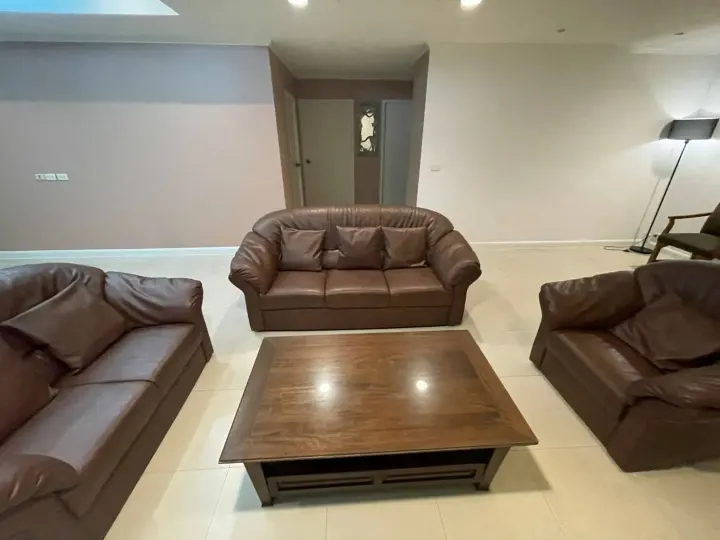 Property photos for Empire House