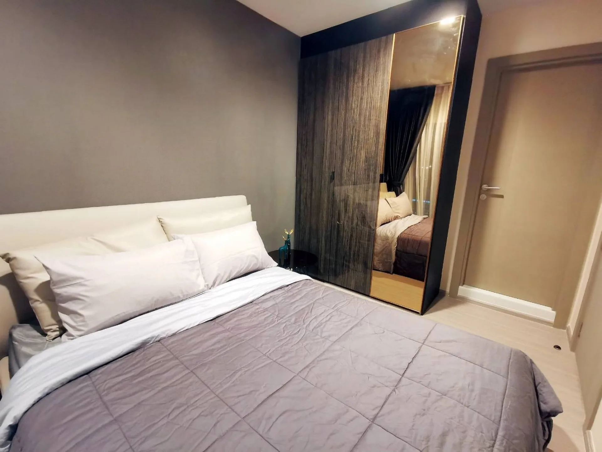 Property photos for LIFE Asoke - Rama 9