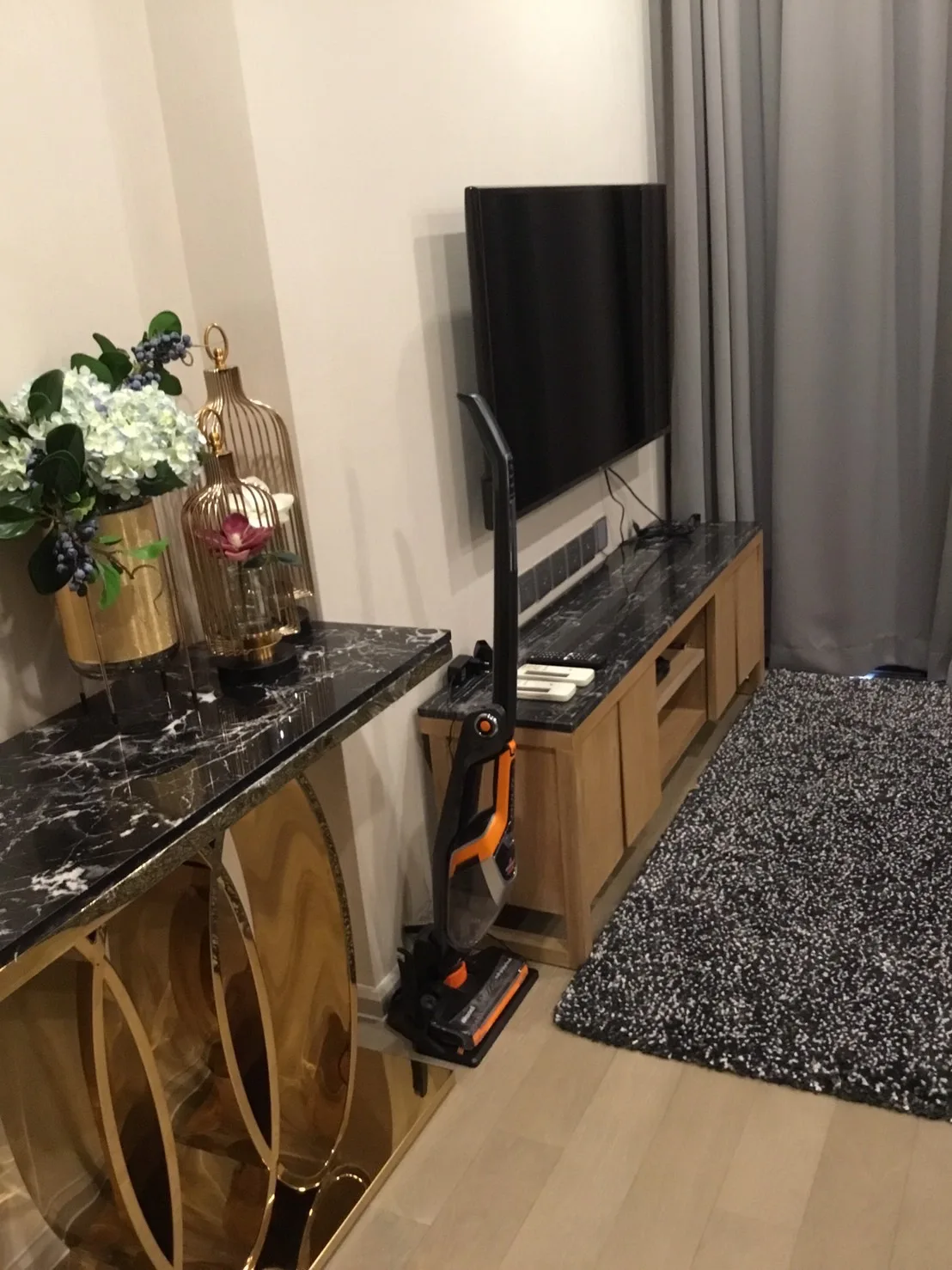 Property photos for Ashton Asoke