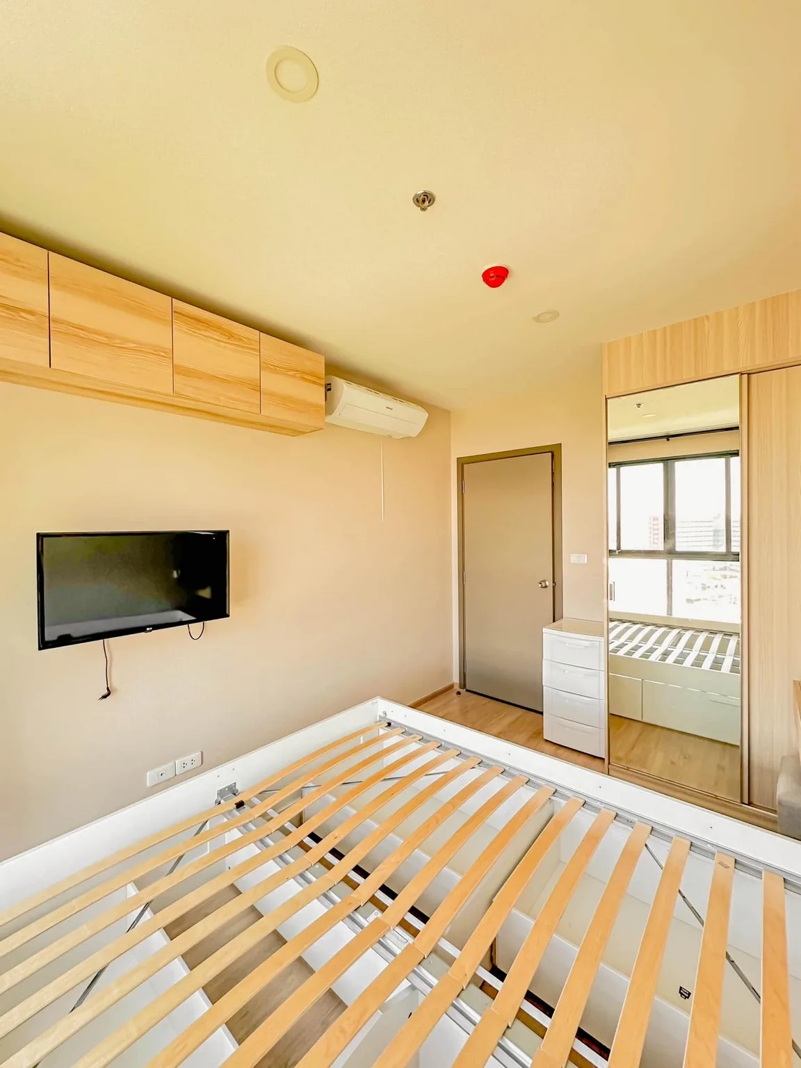 Property photos for IDEO O2