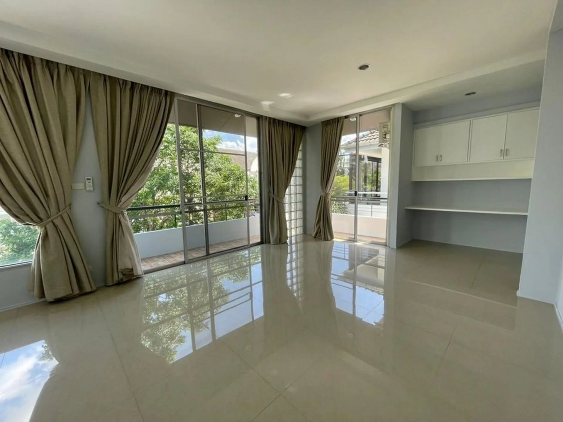 Property photos for Home Place Sukhumvit 71