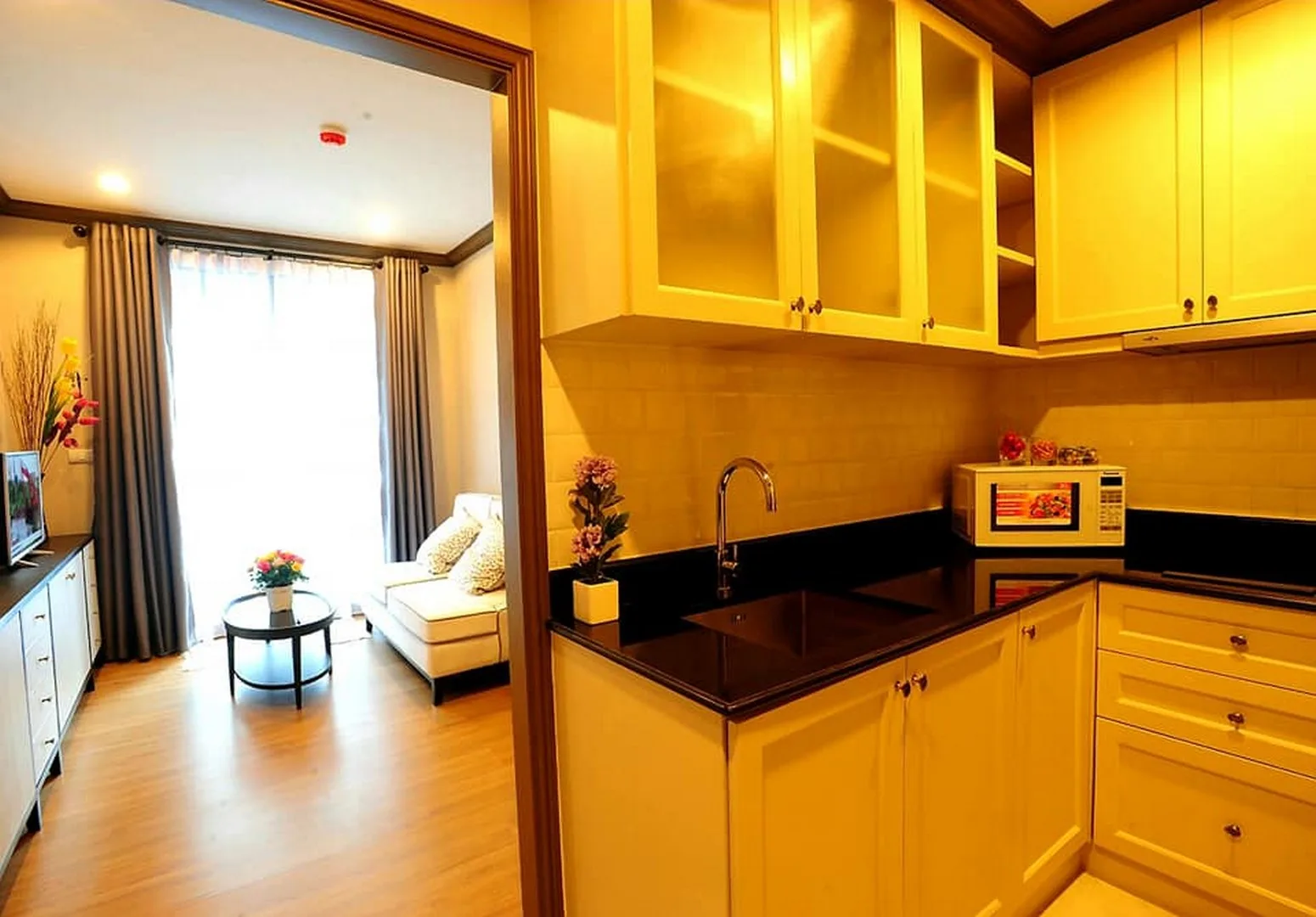 Property photos for The Reserve - Kasemsan 3