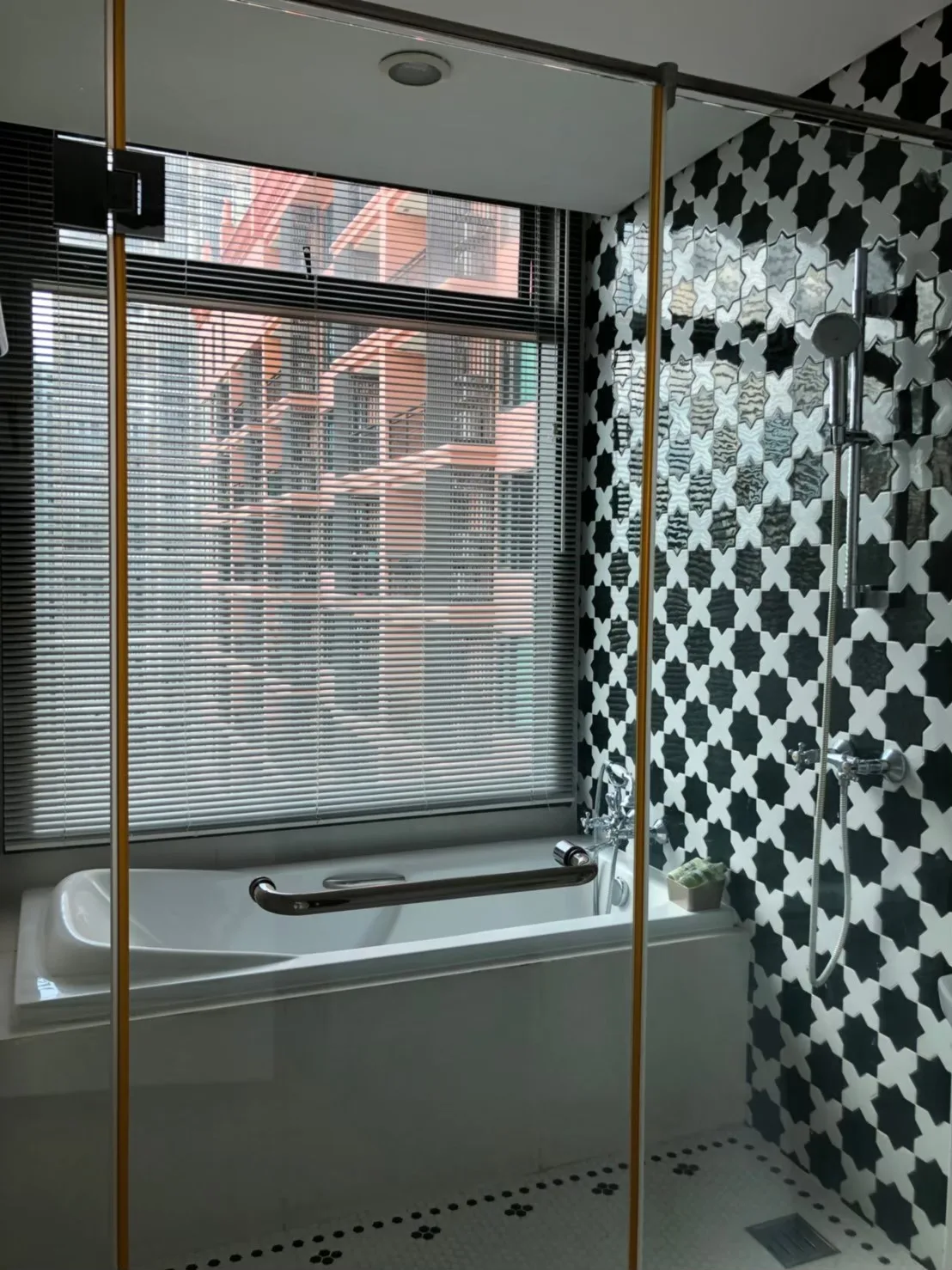 Property photos for Aguston Sukhumvit 22