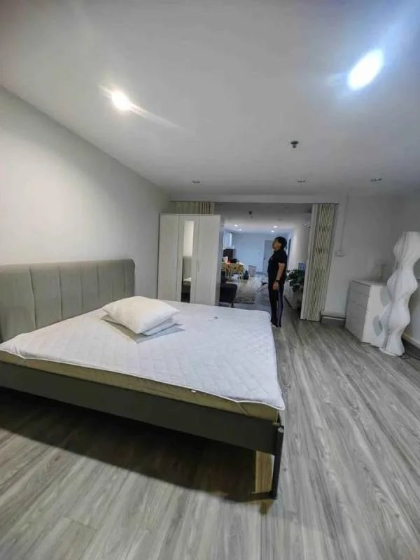 Property photos for State Tower