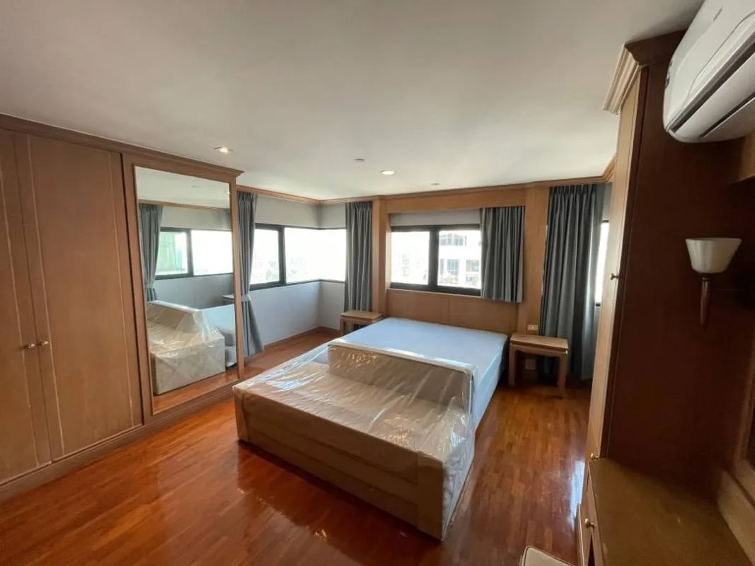 Property photos for Sathorn Gardens