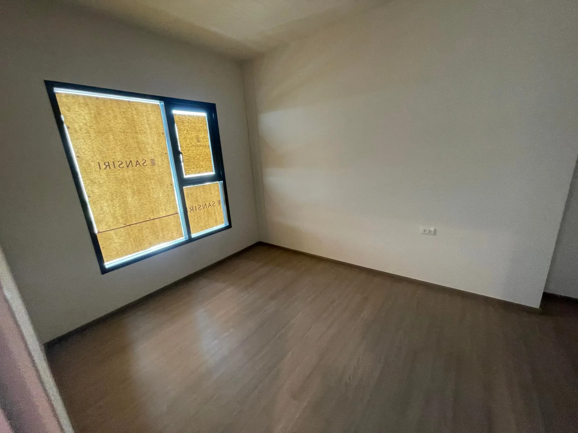 Property photos for The Base Phetchaburi-thonglor