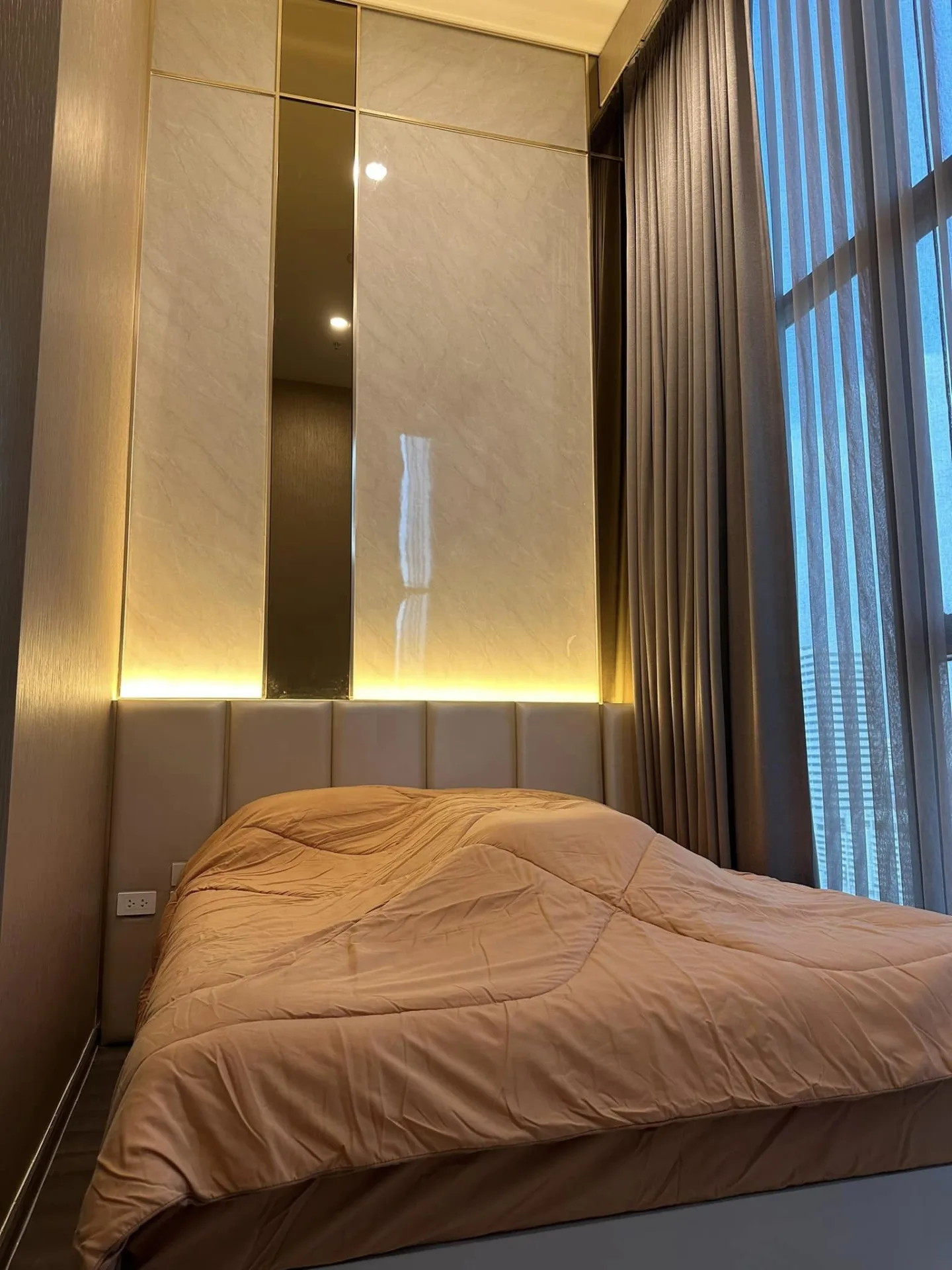Property photos for KnightsBridge Space ??? Rama9