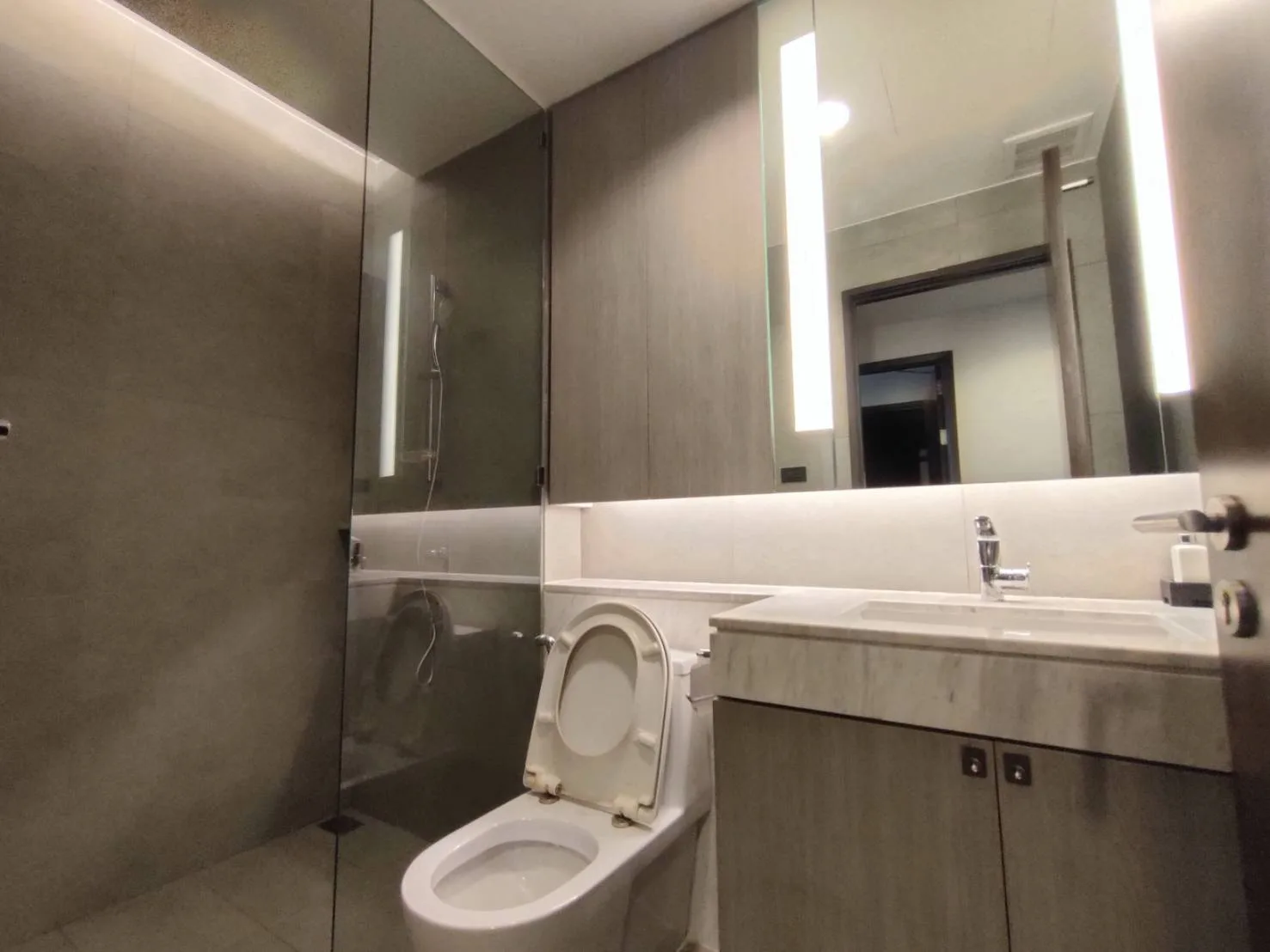 Property photos for Piya Residence 28 -30