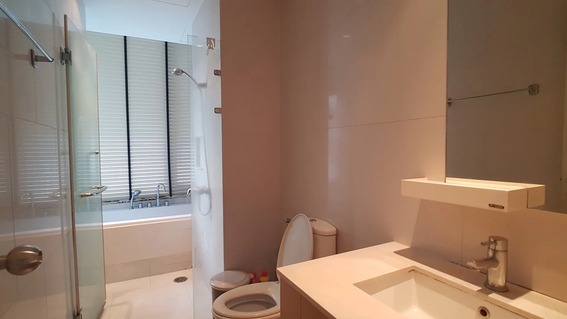 Property photos for Villa Rachatewi