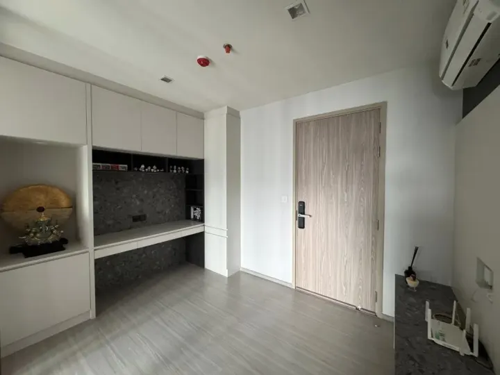 Property photos for Life Sathorn Sierra