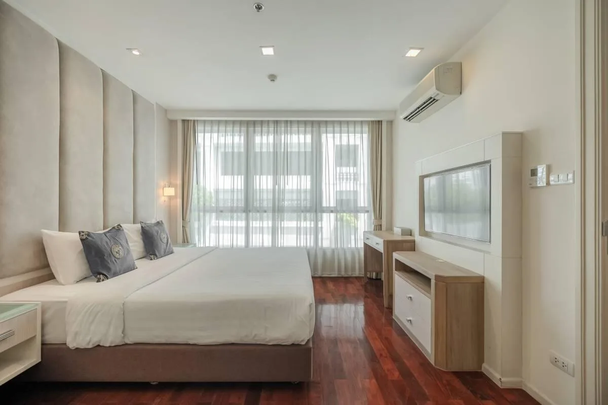 Property photos for GM Height