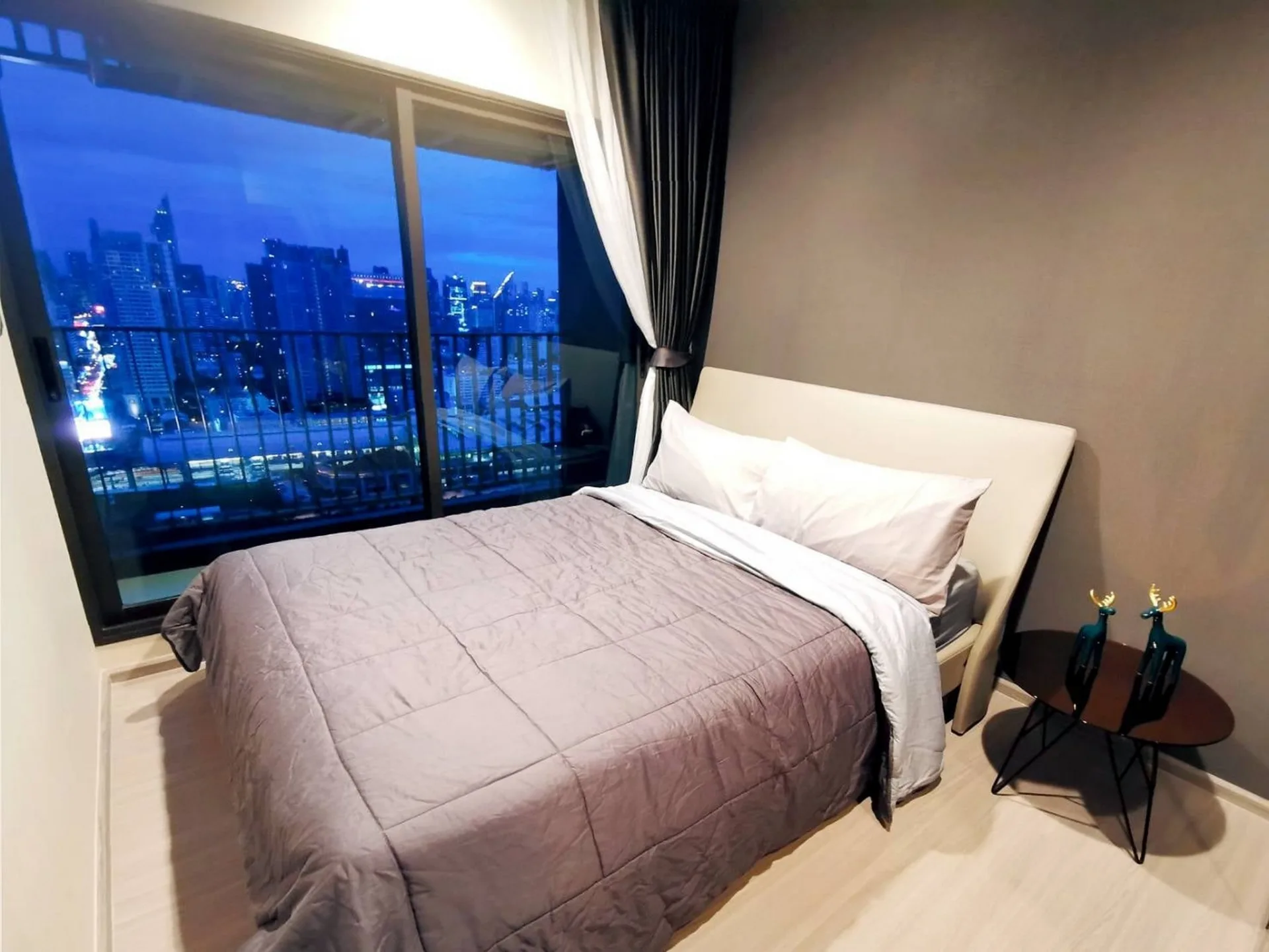 Property photos for LIFE Asoke - Rama 9