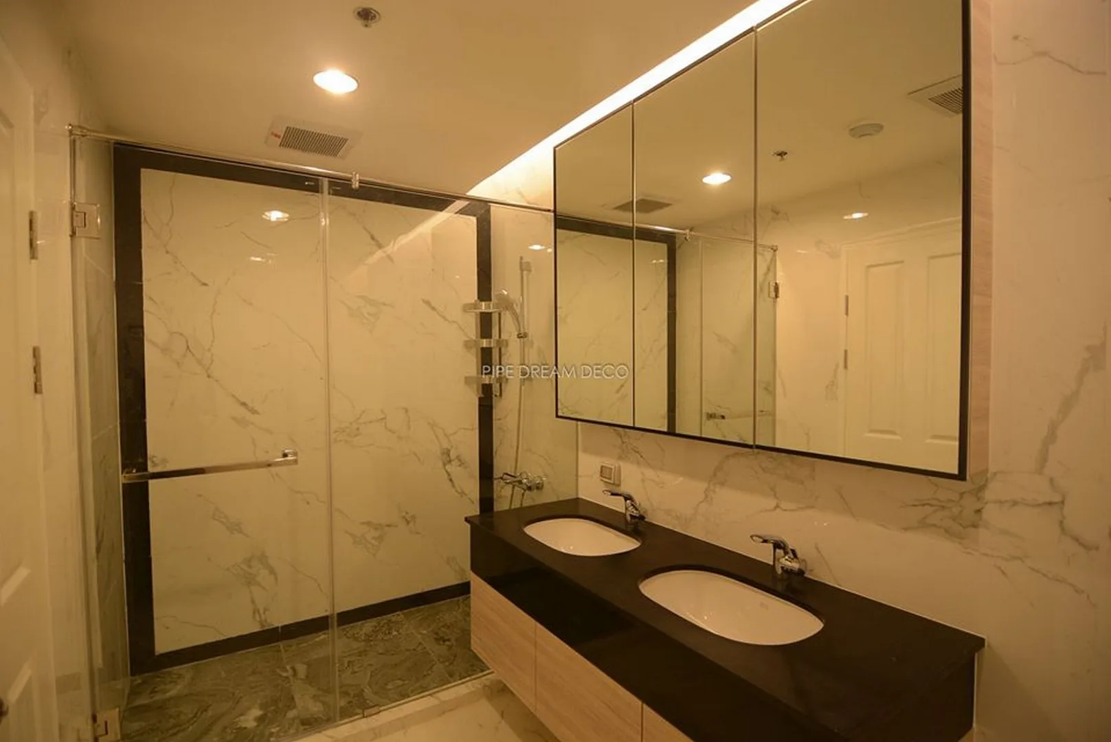 Property photos for Belle Grand Rama 9