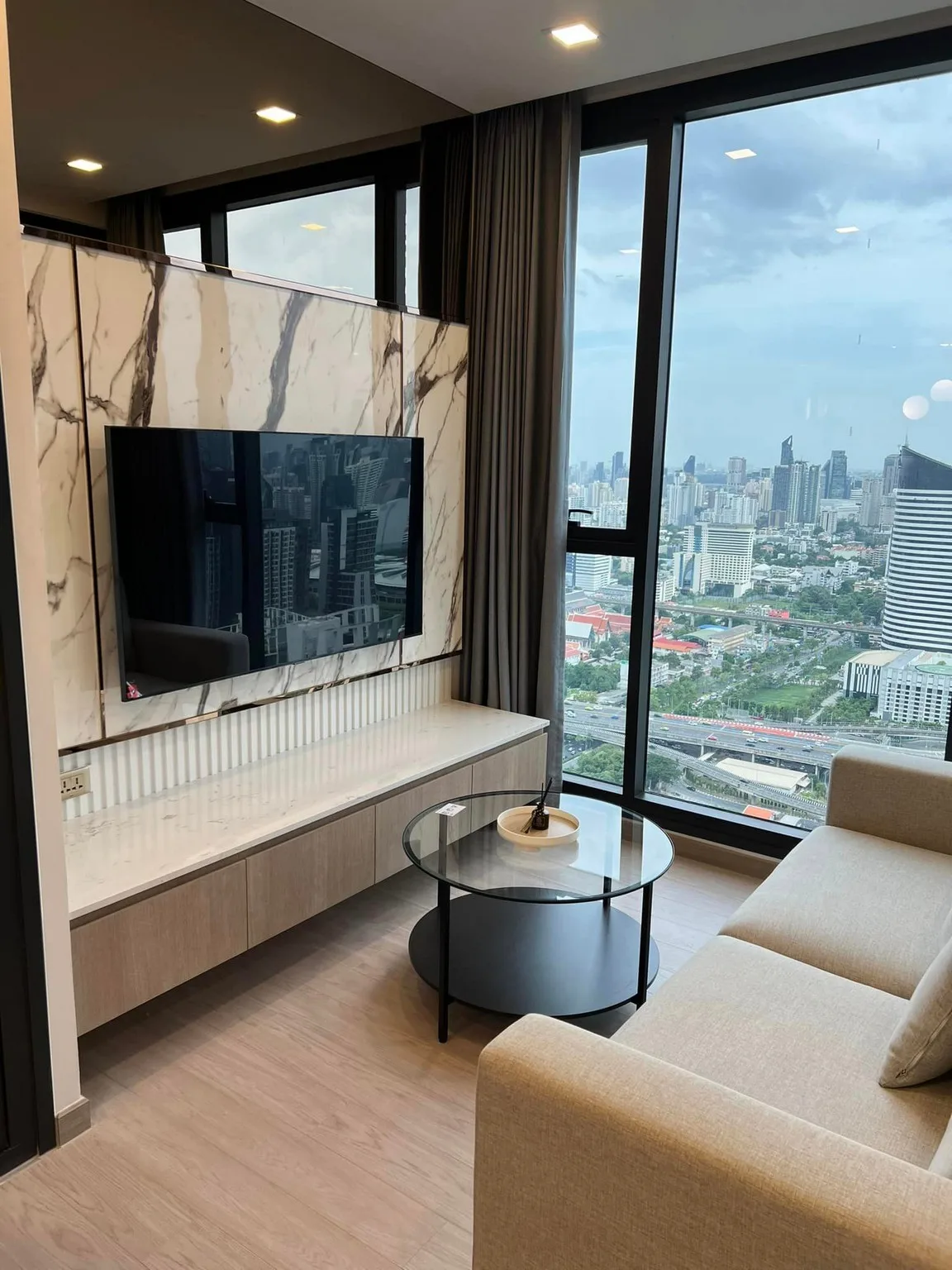 Property photos for One 9 Five Asoke - Rama 9