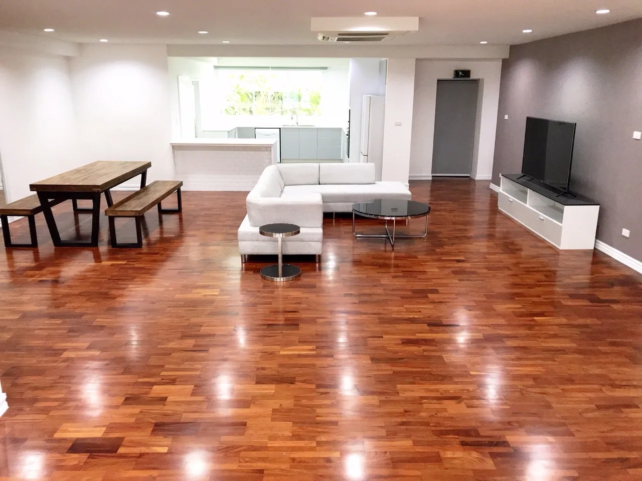 Property photos for Thonglor Garden
