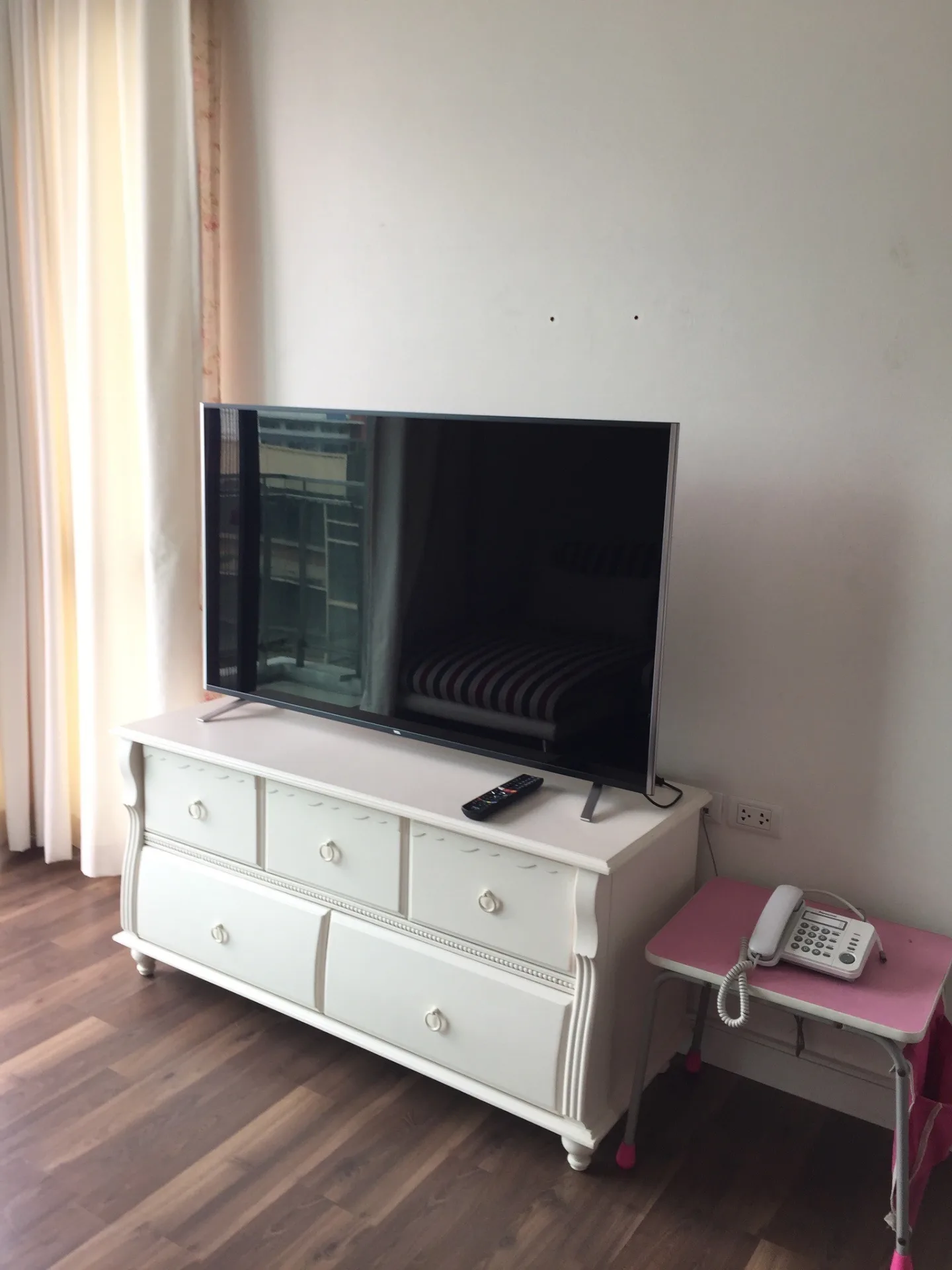 Property photos for The Room Sukhumvit 62