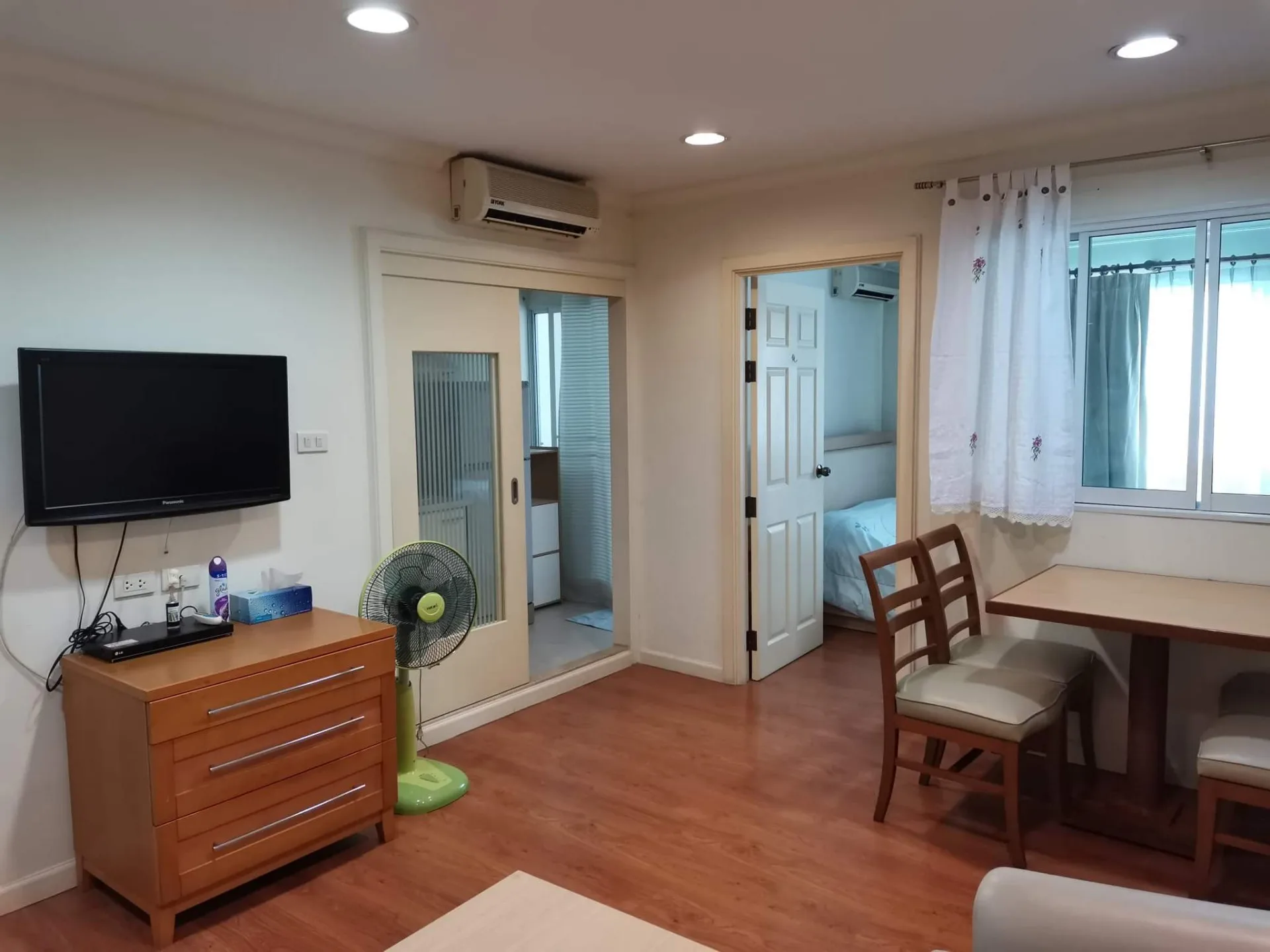 Property photos for Lumpini Suite Sukhumvit 41