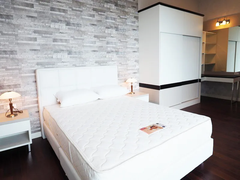 Property photos for Circle Condominium