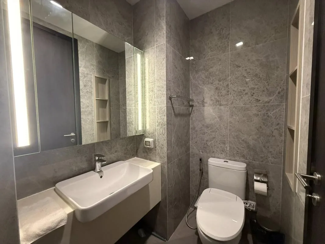 Property photos for Noble Around Ari
