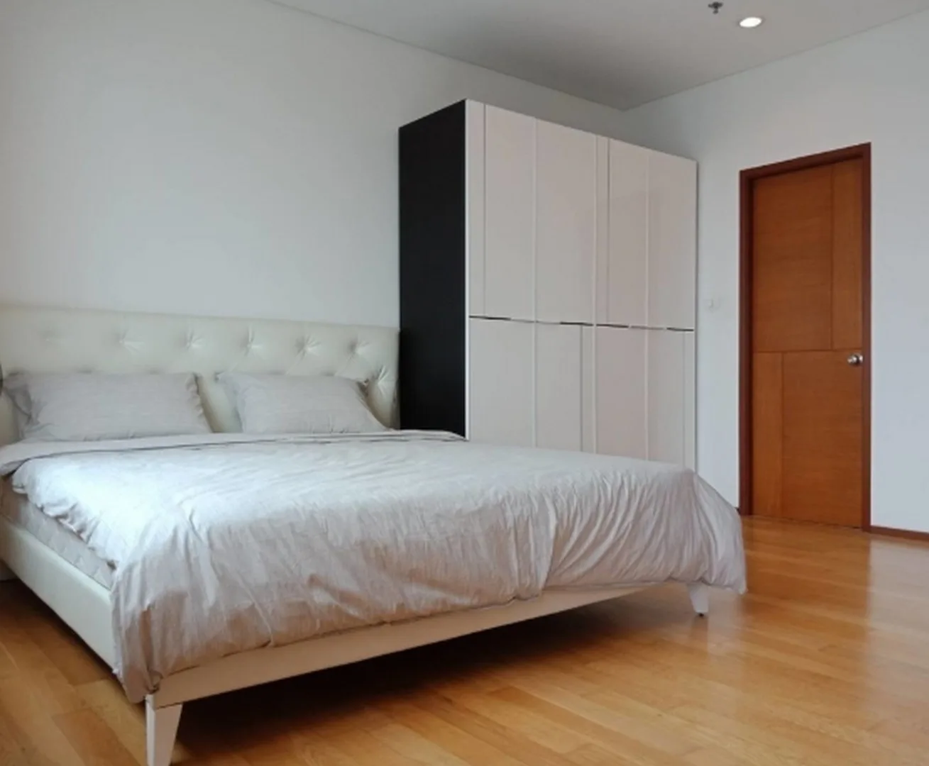 Property photos for Villa Sathorn