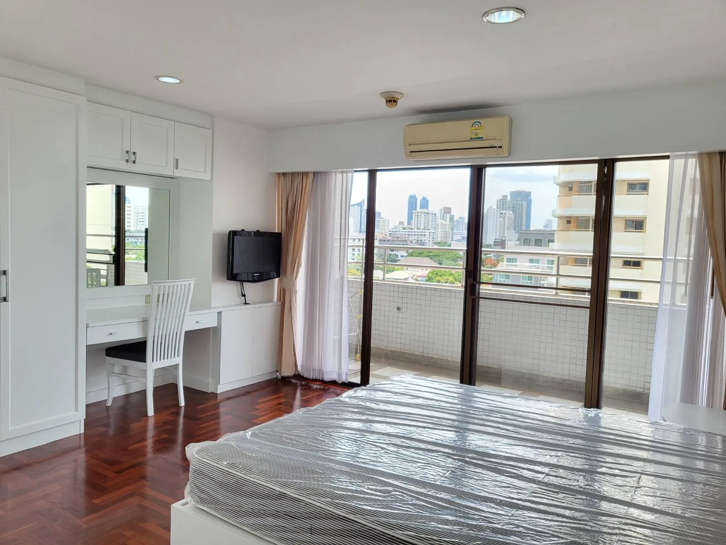 Property photos for Richmond Palace