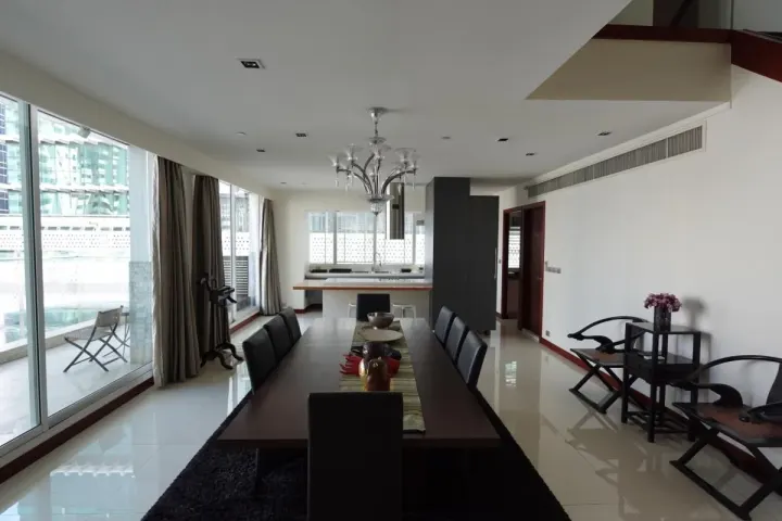 Property photos for Le Raffine Jambunuda Sukhumvit 31
