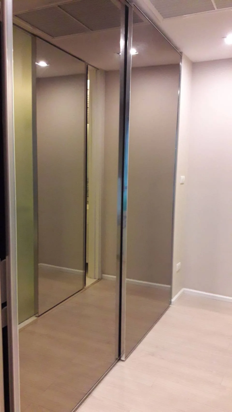 Property photos for The Room Sukhumvit 21