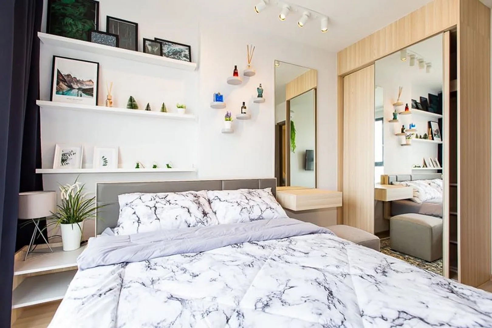 Property photos for IDEO O2