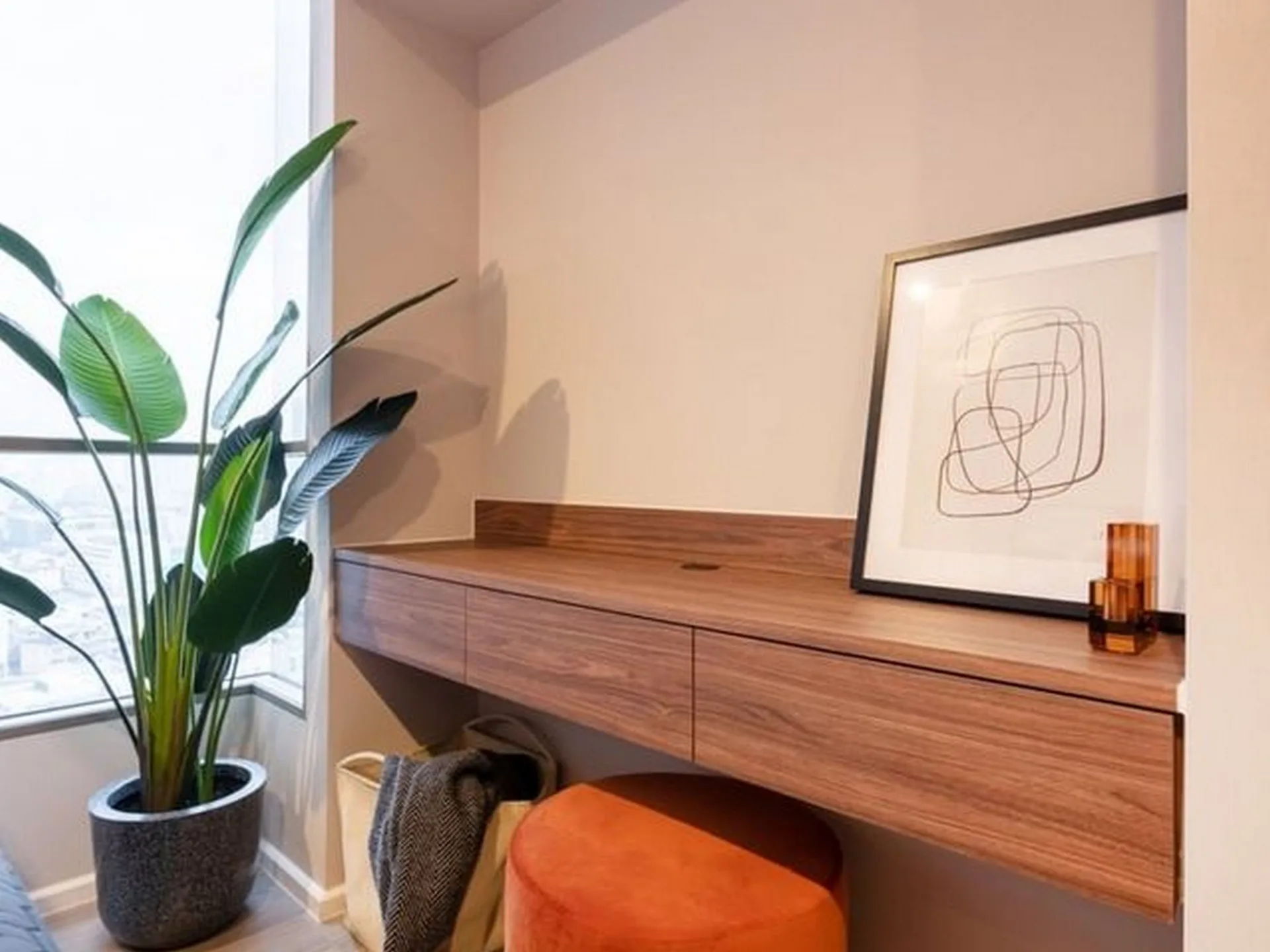 Property photos for The Room Sathorn - St.Louis