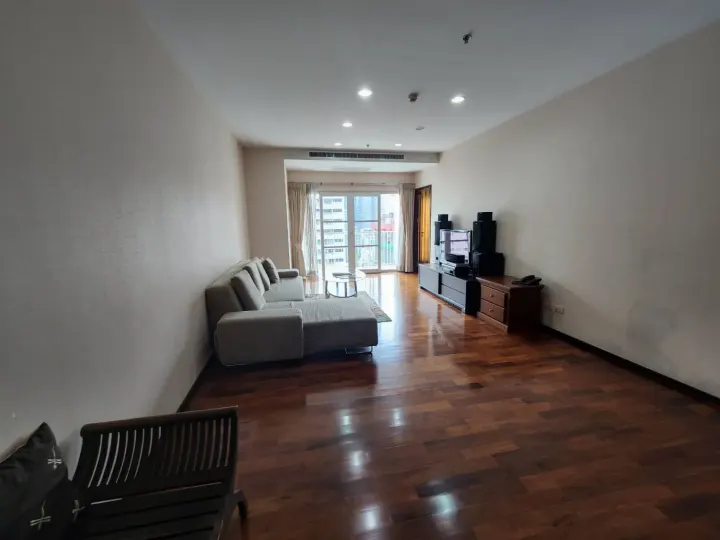 Property photos for Noble Ora