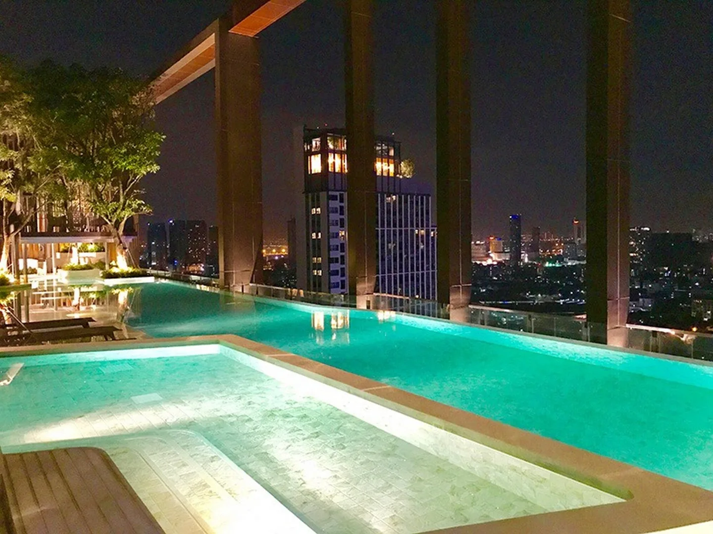 Property photos for Whizdom Avenue Ratchada - Ladprao