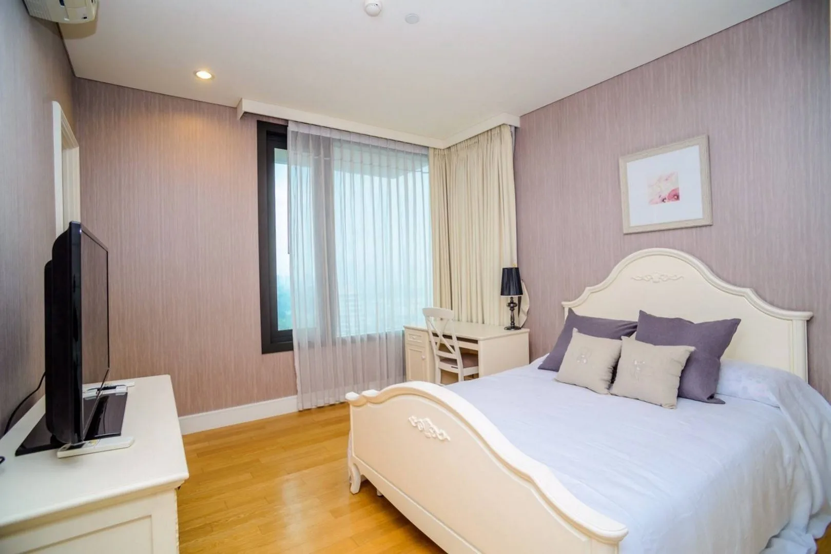Property photos for Aguston Sukhumvit 22