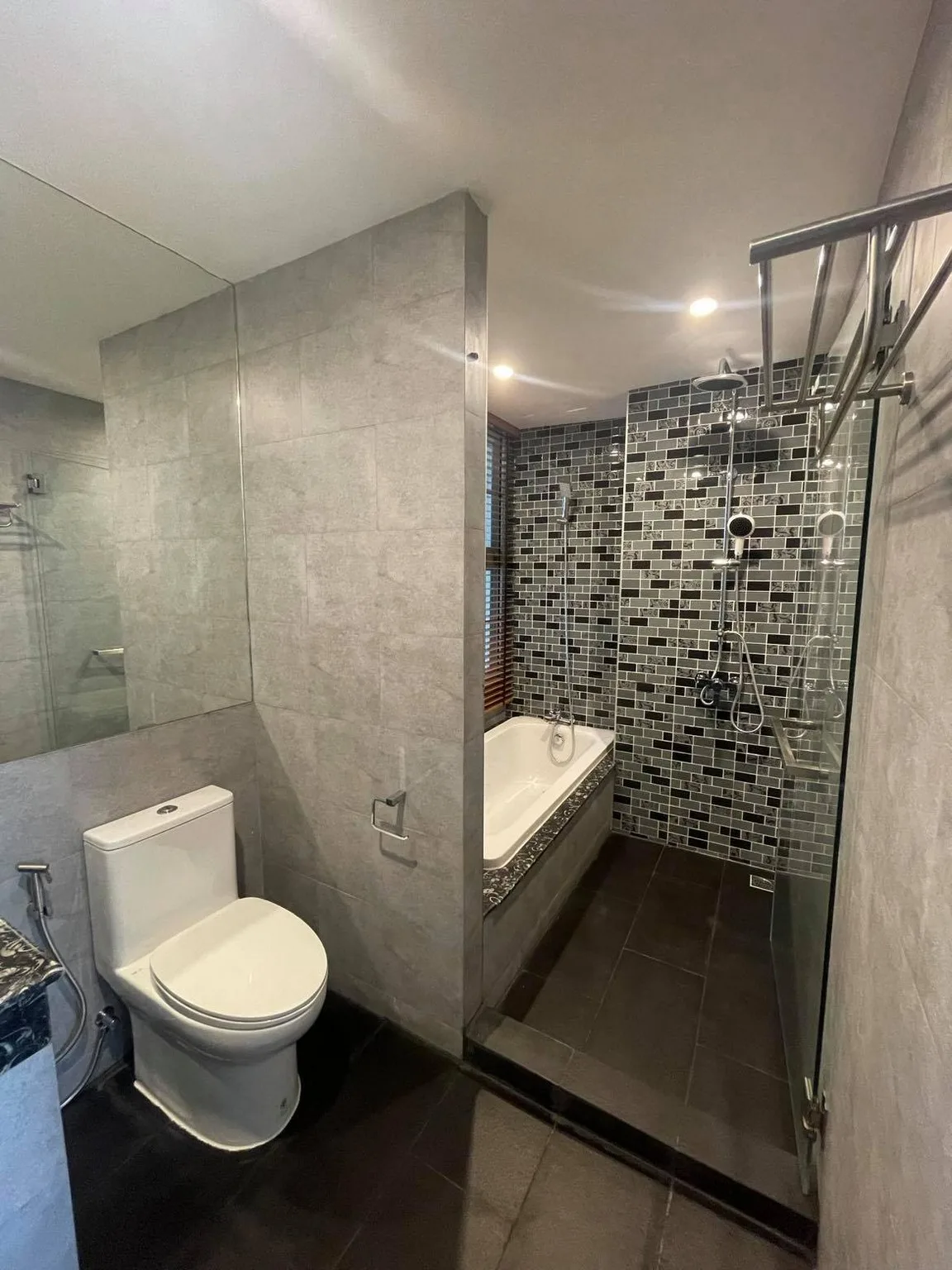Property photos for L3 Avenue