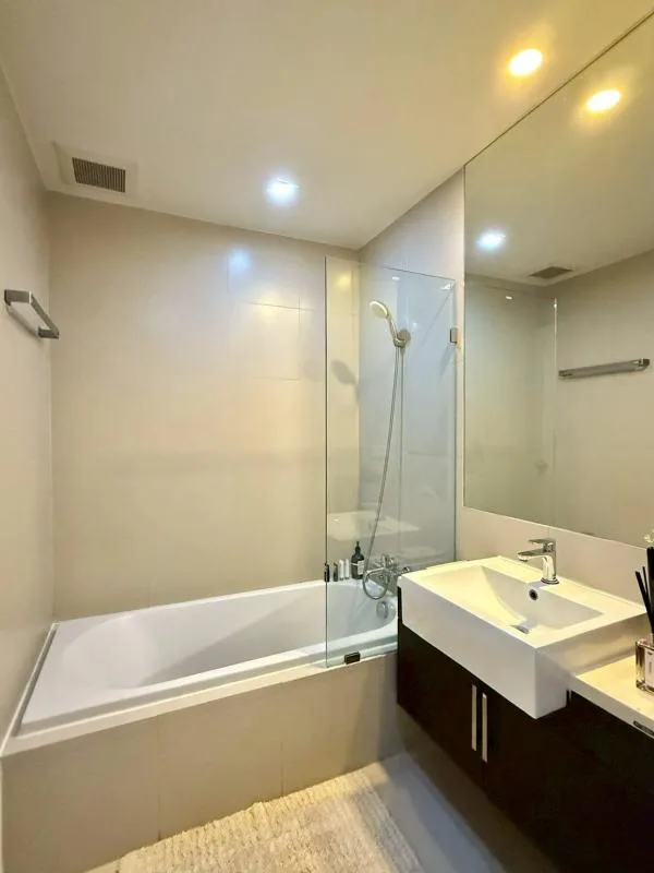 Property photos for Noble Solo