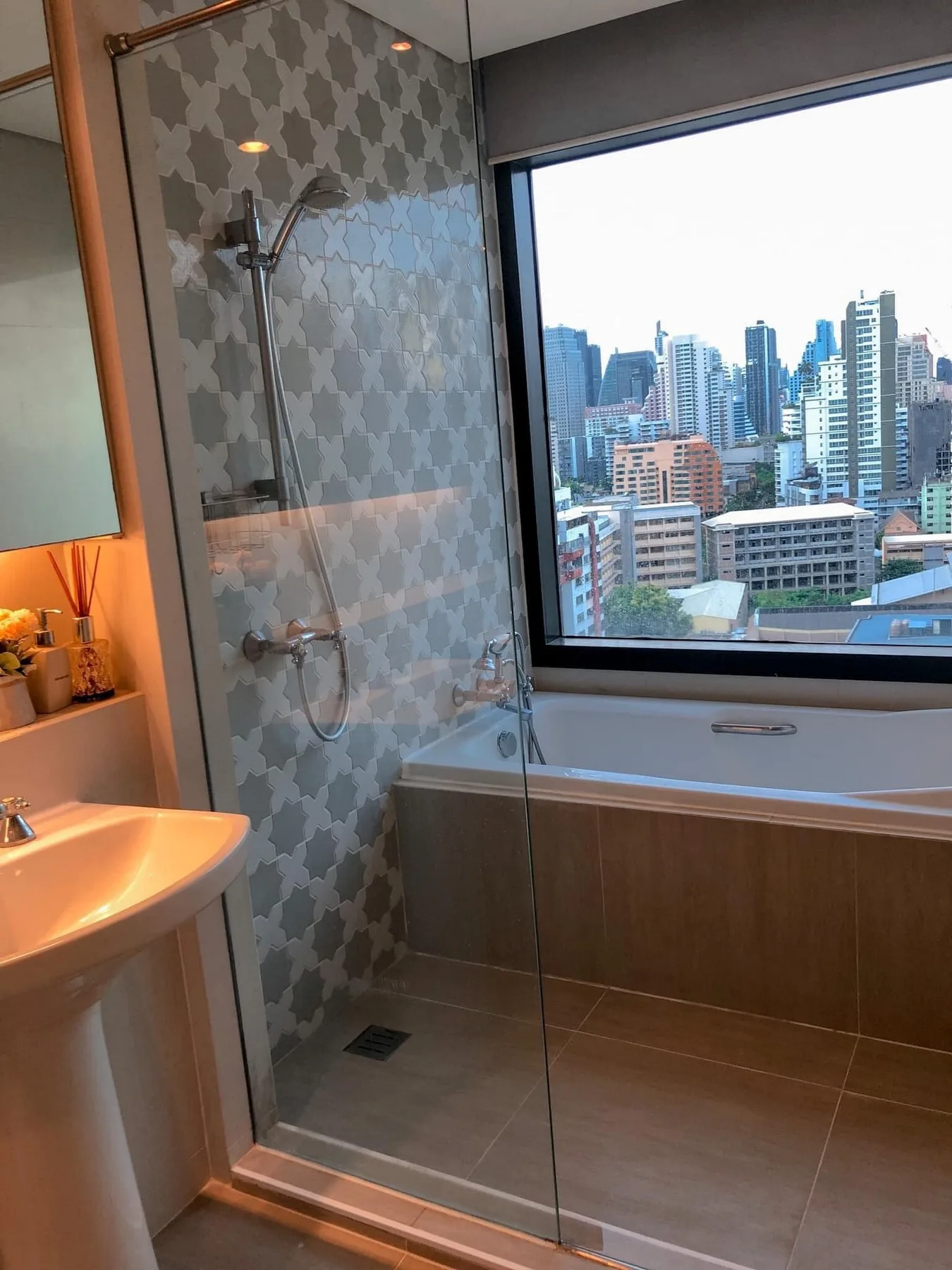 Property photos for Aguston Sukhumvit 22