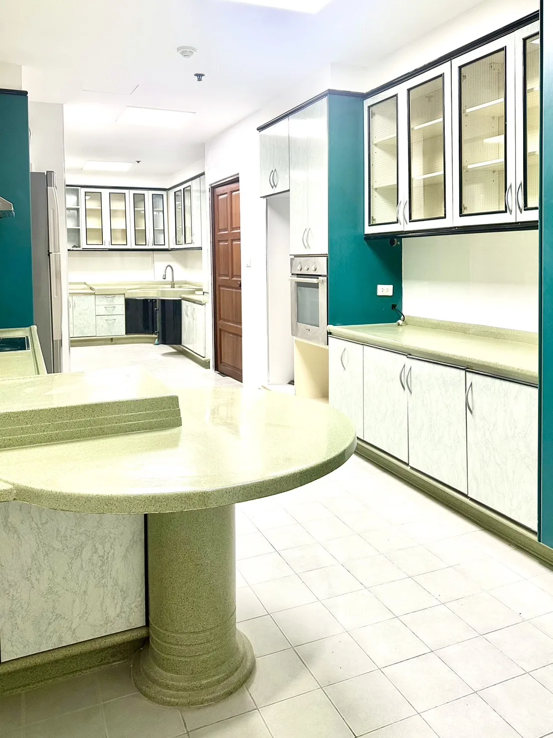 Property photos for 33 Tower