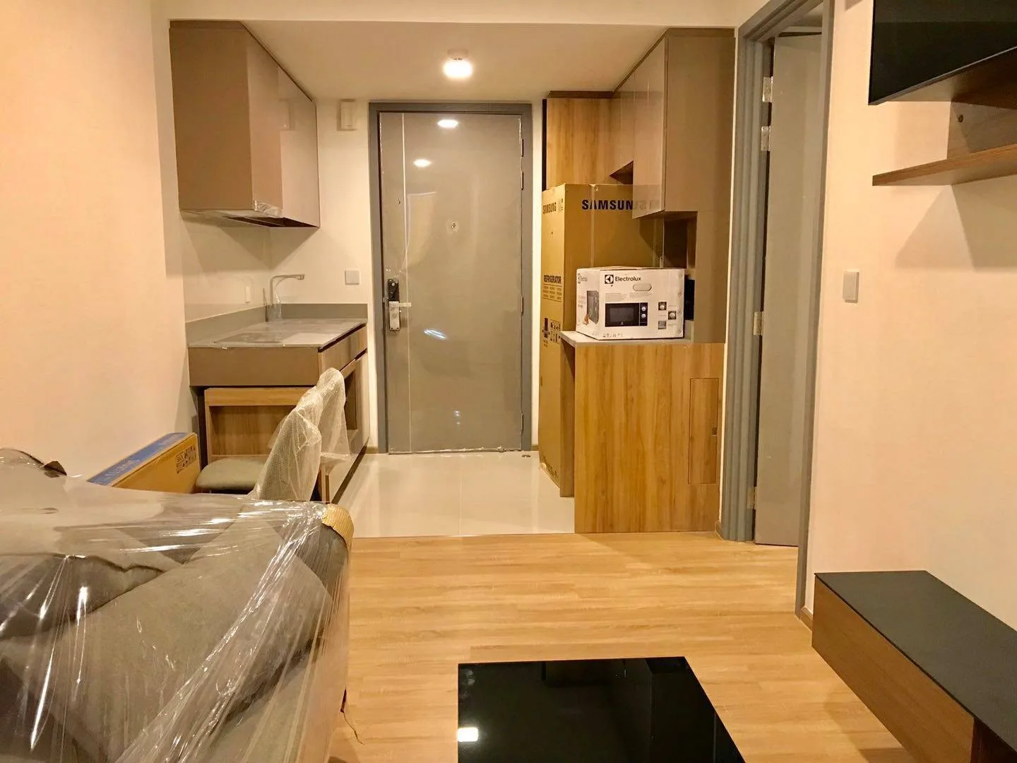 Property photos for Taka Haus Ekamai 12