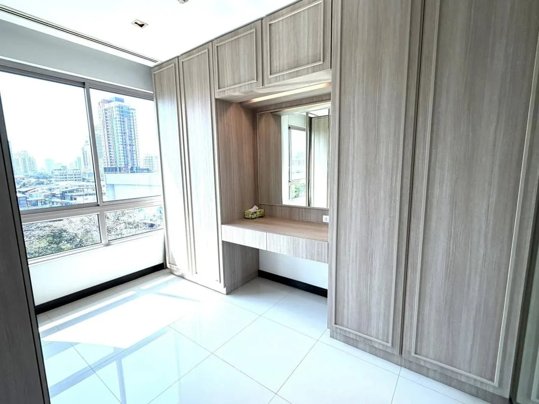 Property photos for The Lofts Yennakart