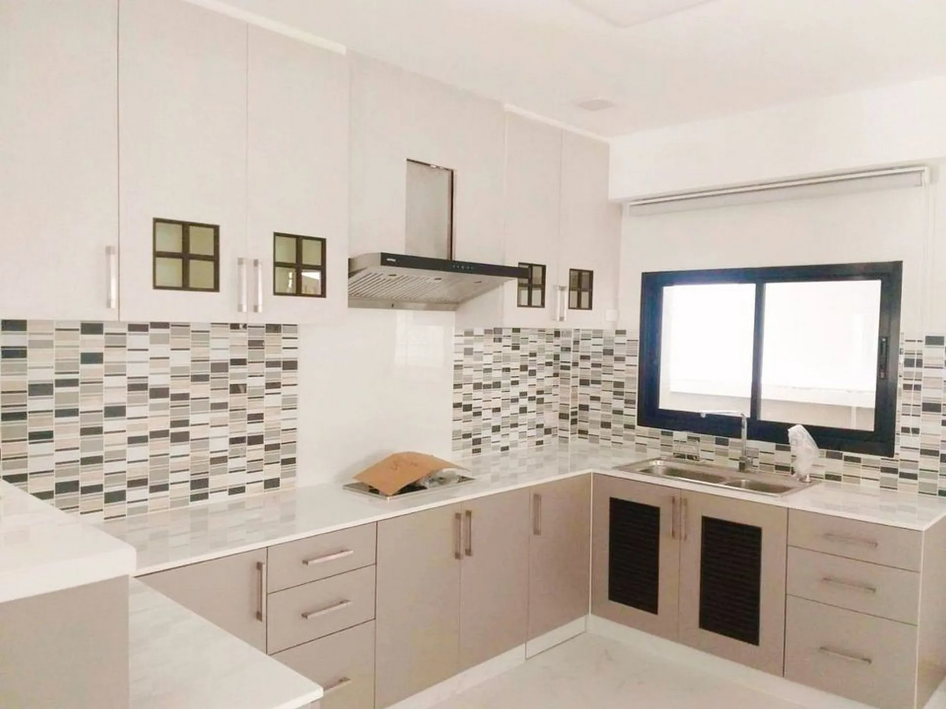 Property photos for Single Houses Suk. 105