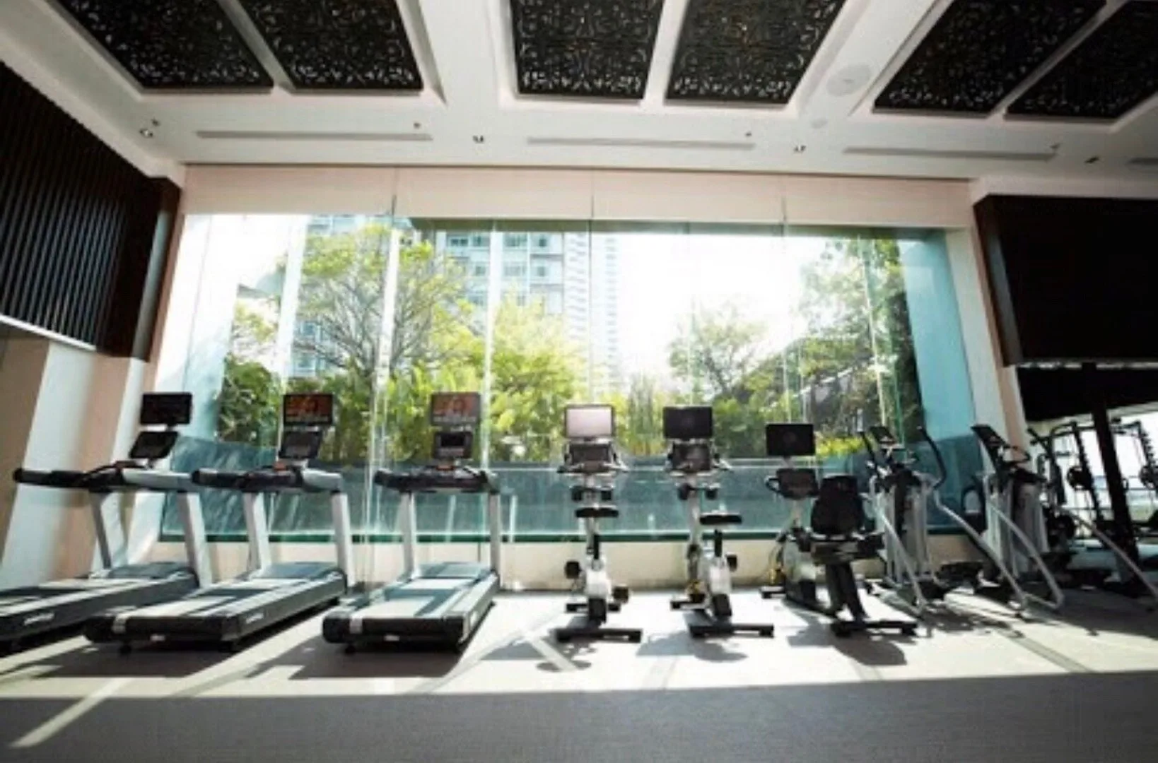 Property photos for Circle Condominium