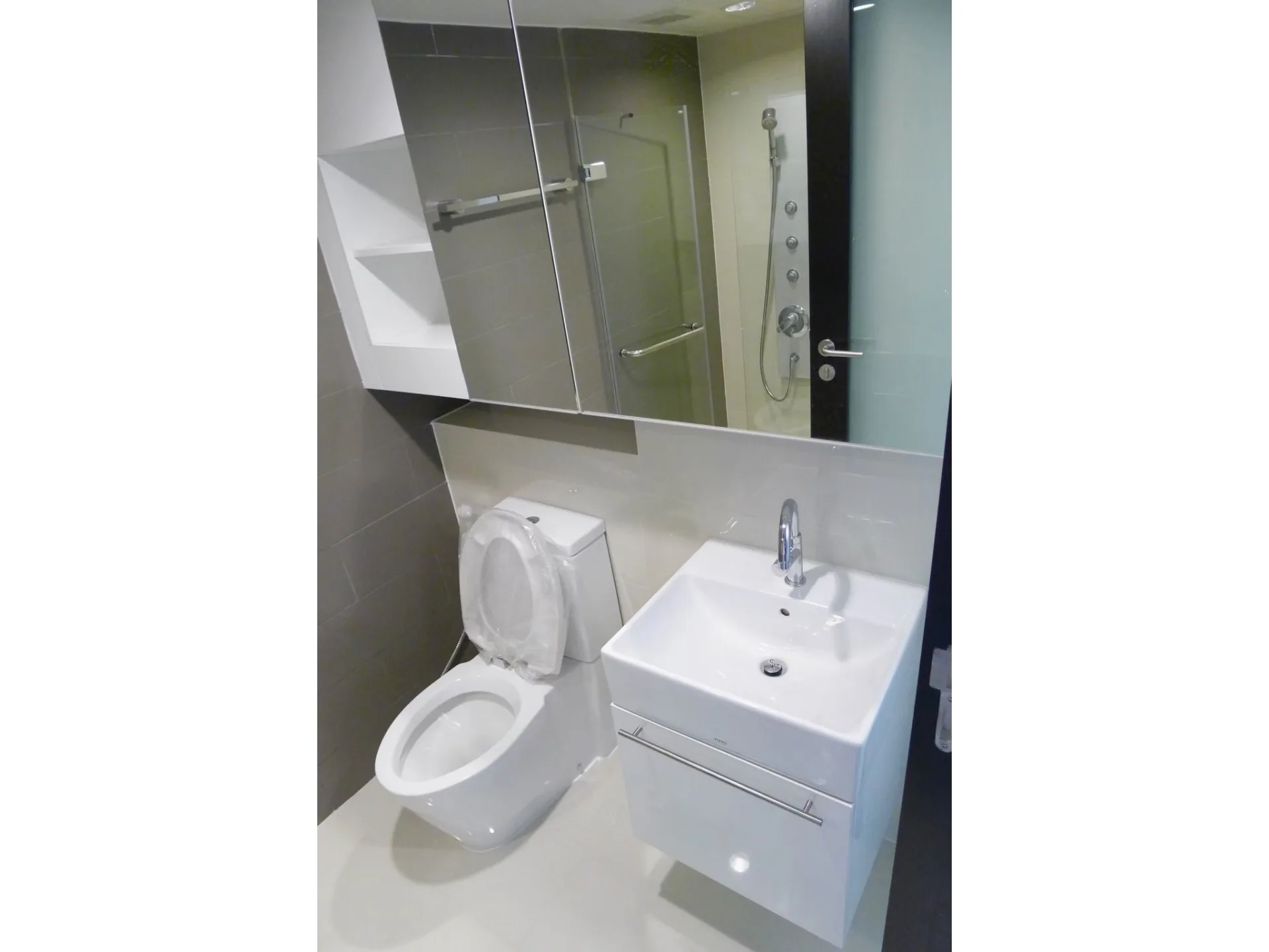 Property photos for Ideo Morph 38
