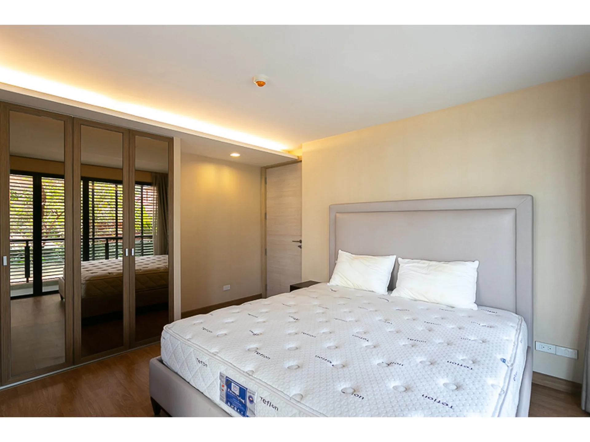Property photos for L8 Residence