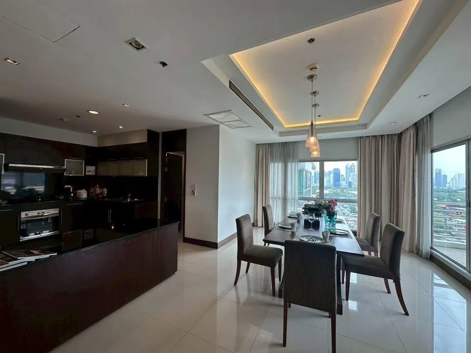 Property photos for Royal Residence Park