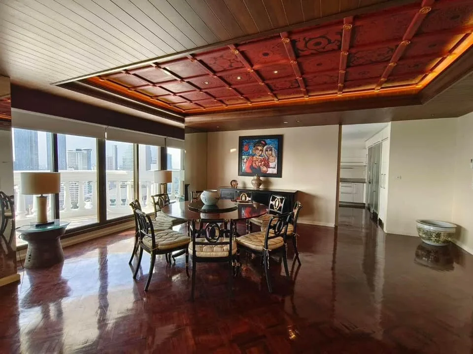 Property photos for State Tower