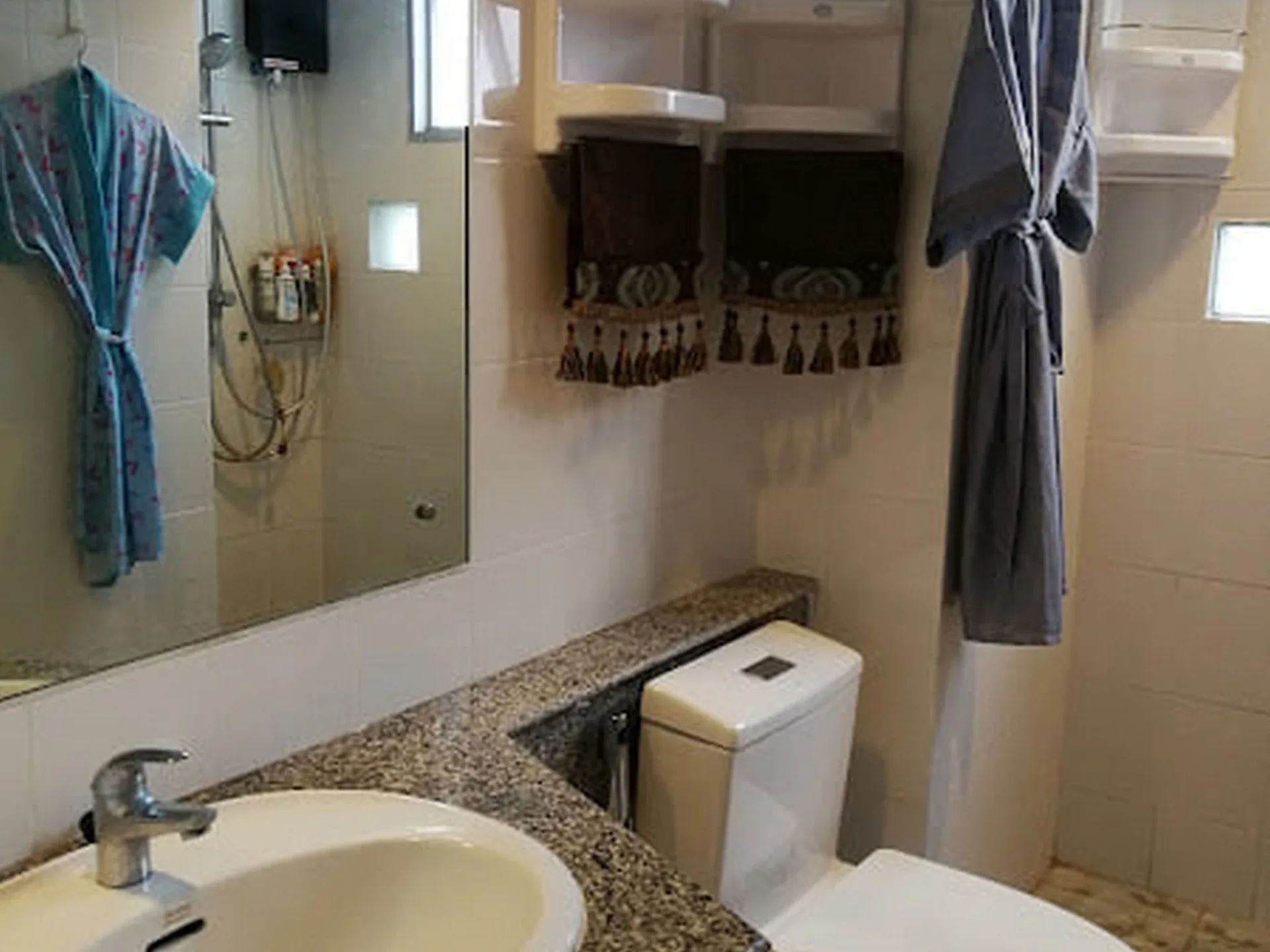 Property photos for Pathumwan Resort