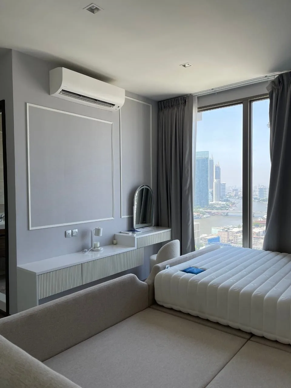 Property photos for Rhythm Charoenkrung Pavillion