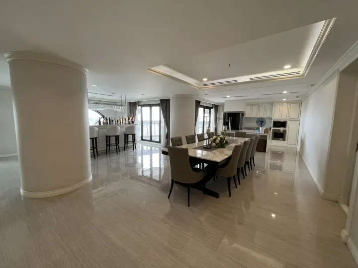 Property photos for State Tower