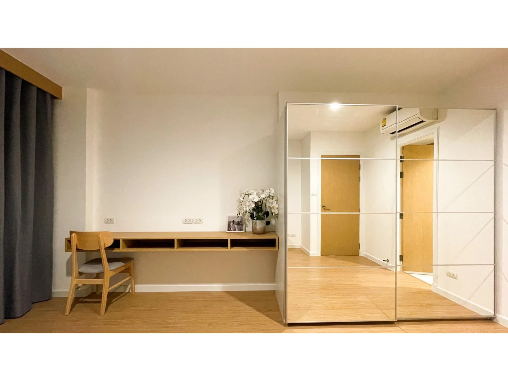 Property photos for Centric Scene Phaholyothin 9